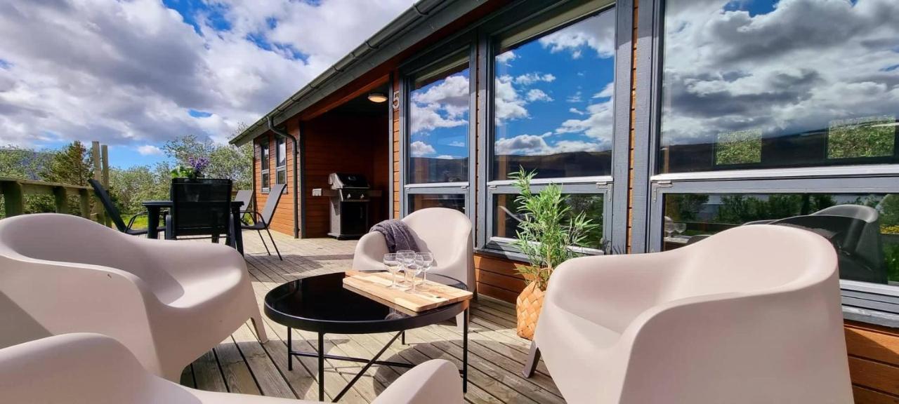 Kirkjubraut - Church Street Villa Talknafjordur Екстериор снимка