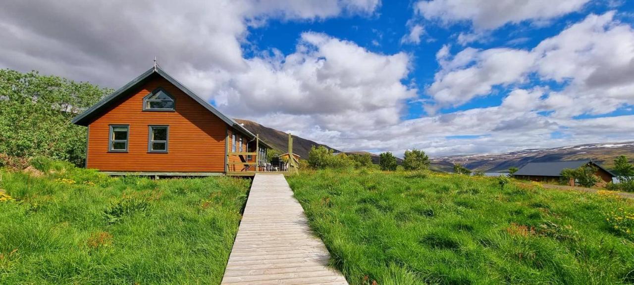 Kirkjubraut - Church Street Villa Talknafjordur Екстериор снимка