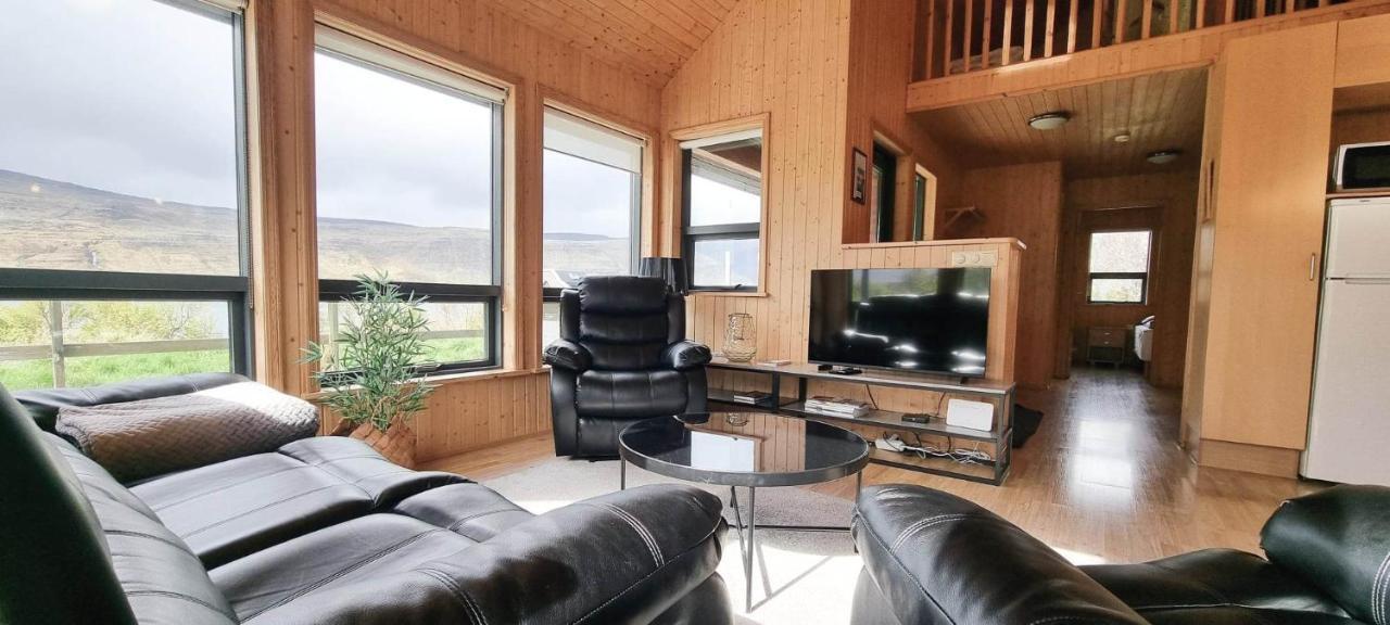 Kirkjubraut - Church Street Villa Talknafjordur Екстериор снимка